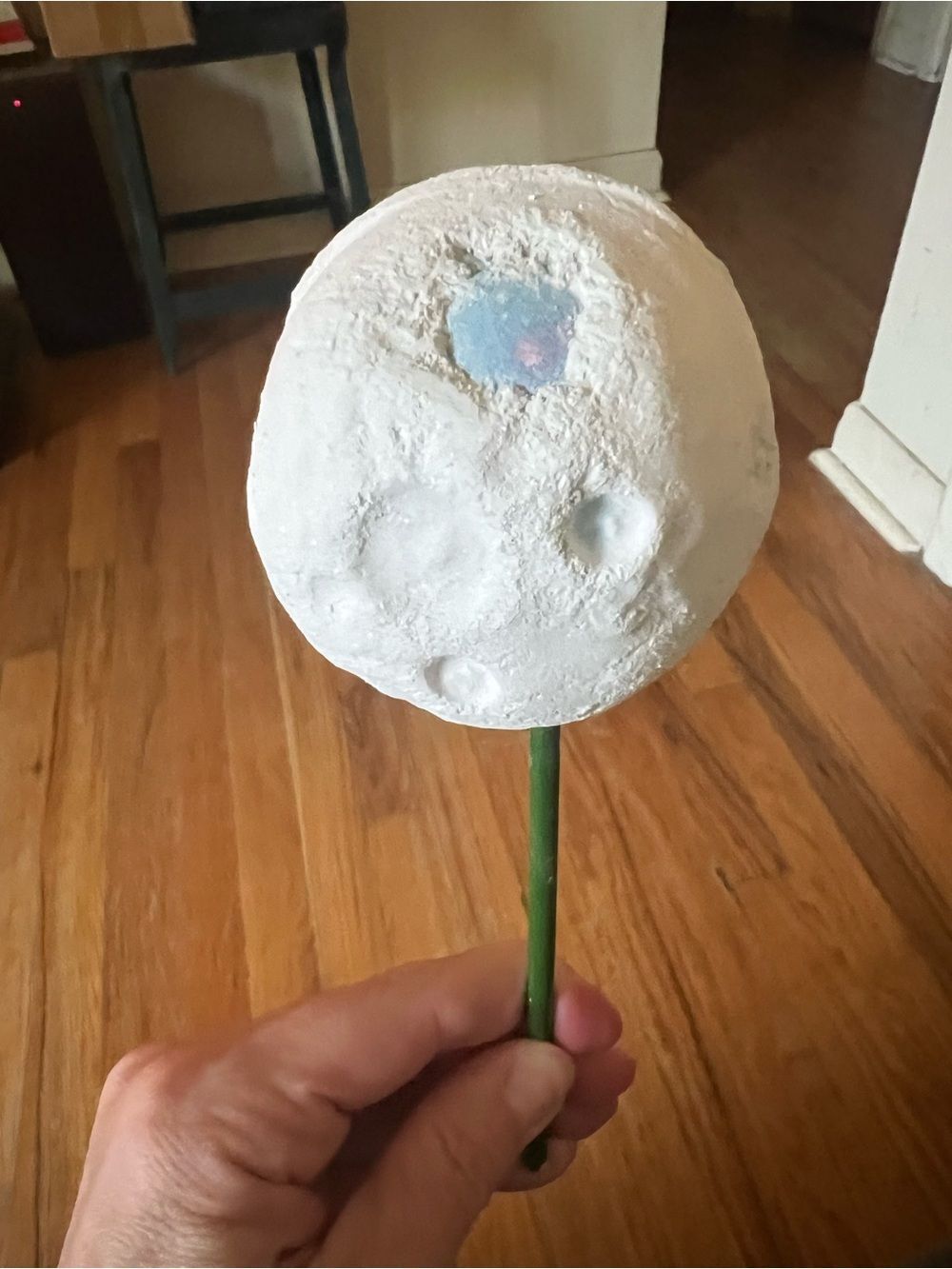 Lush October Kitchen Exclusive Moon On A Stick Bath Bomb